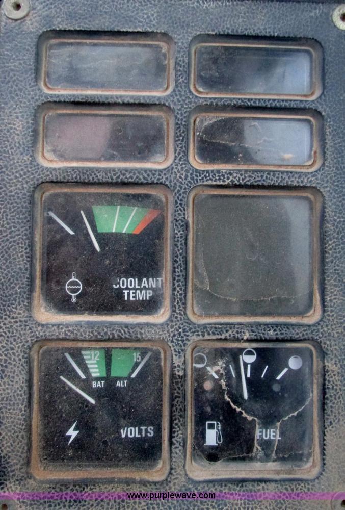 image for item F4281 1997 Bobcat X331 compact excavator