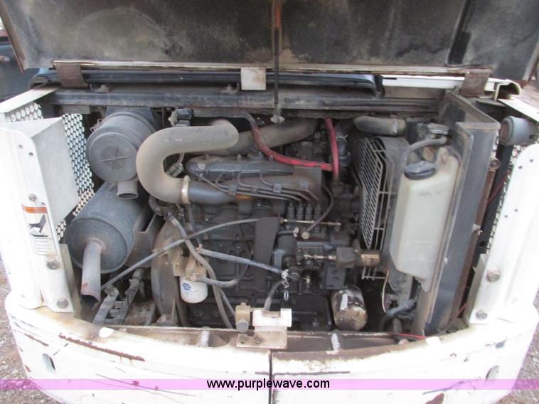 image for item F4281 1997 Bobcat X331 compact excavator