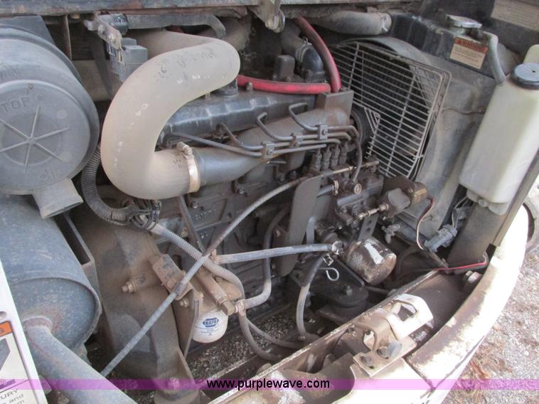 image for item F4281 1997 Bobcat X331 compact excavator