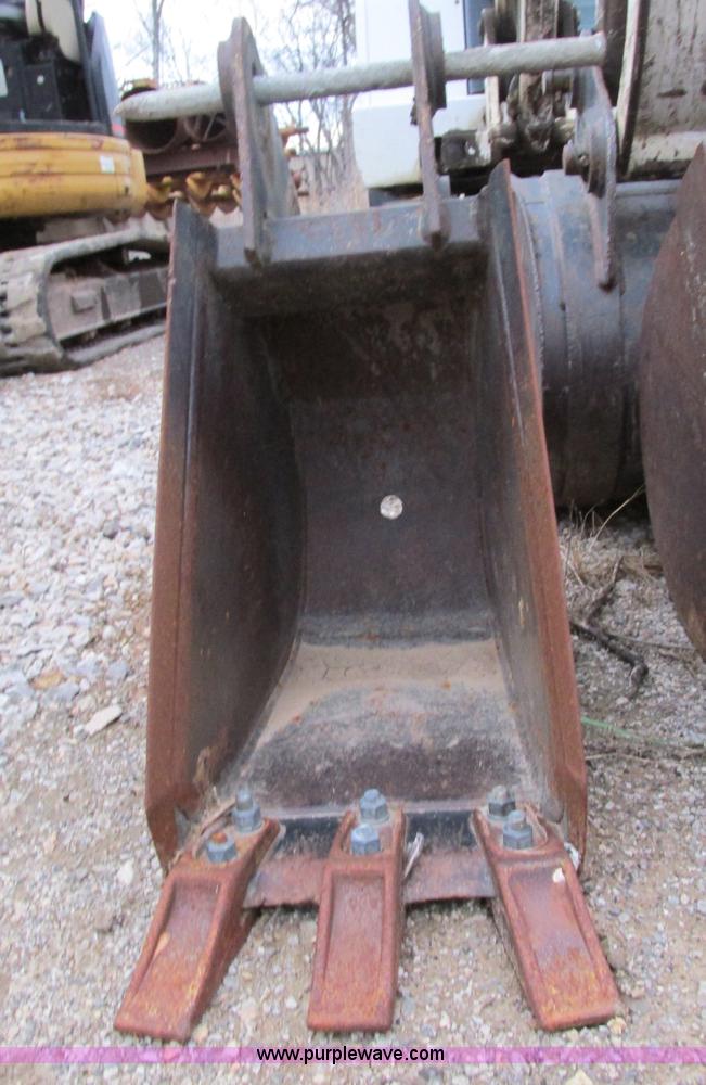 image for item F4281 1997 Bobcat X331 compact excavator