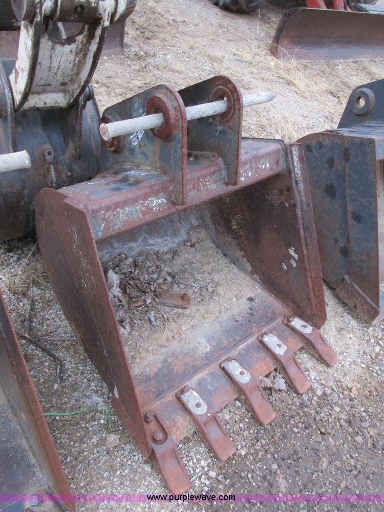 image for item F4281 1997 Bobcat X331 compact excavator