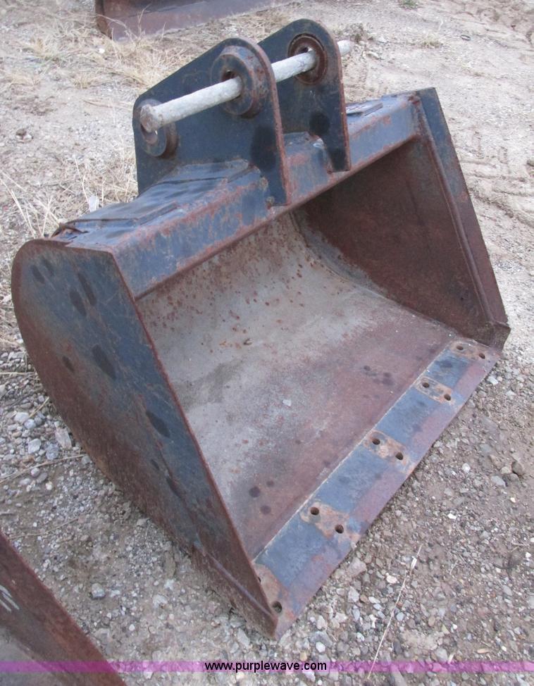 image for item F4281 1997 Bobcat X331 compact excavator