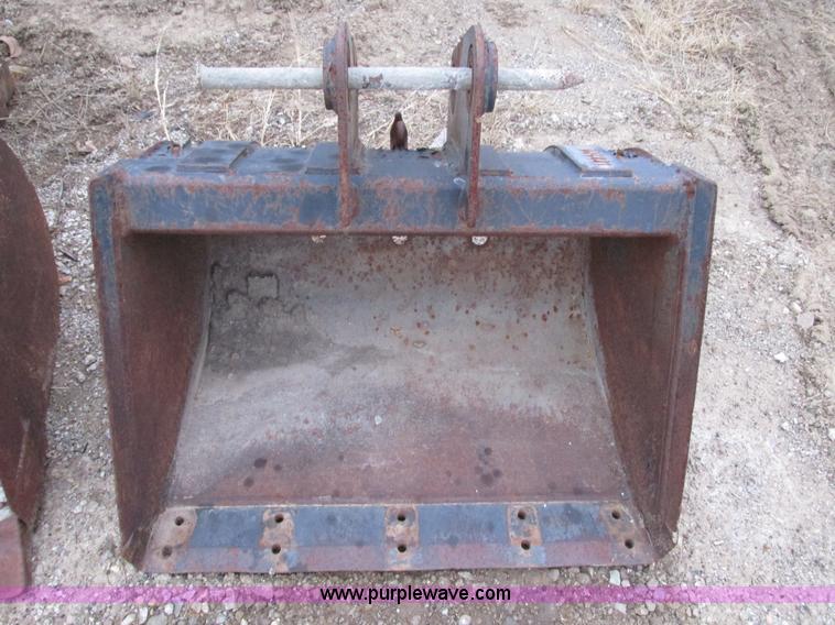 image for item F4281 1997 Bobcat X331 compact excavator