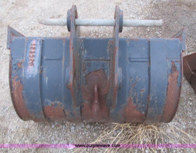 image for item F4281 1997 Bobcat X331 compact excavator