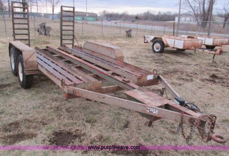 image for item F4282 1981 13' tandem axle trailer