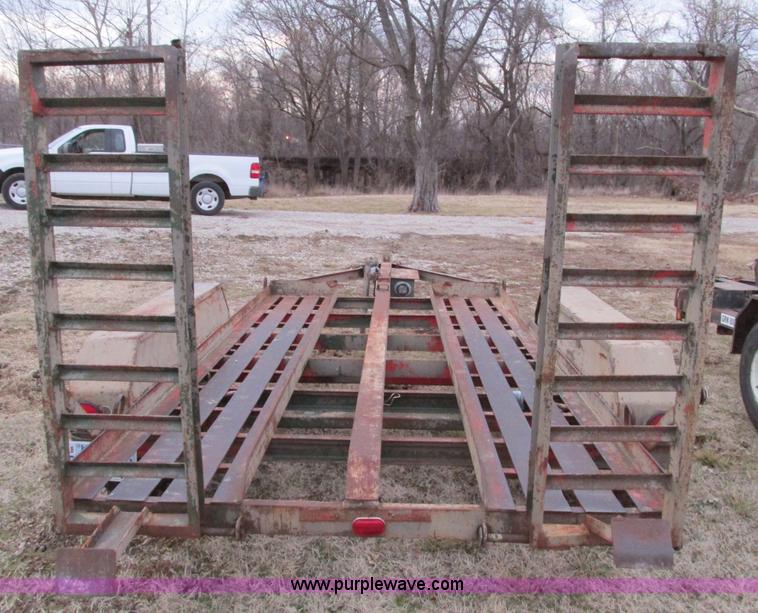 image for item F4282 1981 13' tandem axle trailer