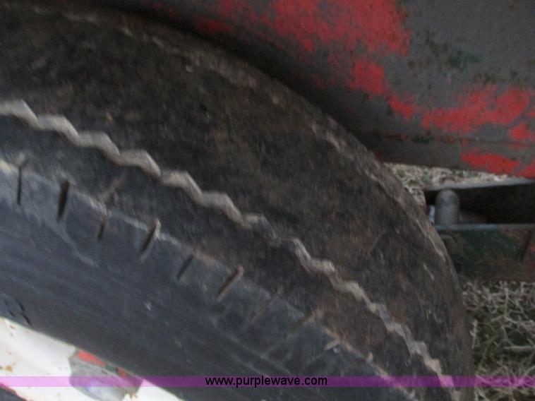 image for item F4282 1981 13' tandem axle trailer