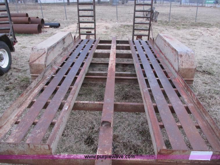 image for item F4282 1981 13' tandem axle trailer