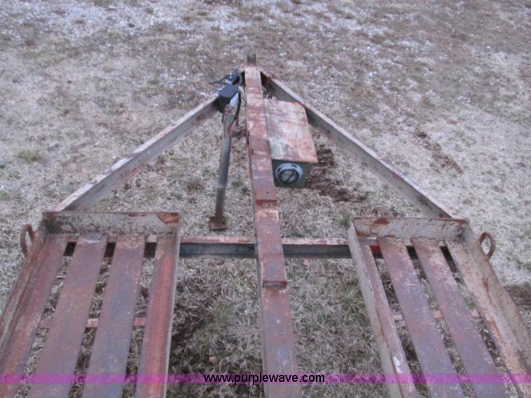 image for item F4282 1981 13' tandem axle trailer