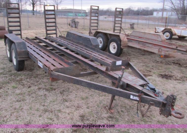 image for item F4283 1977 13' tandem axle trailer