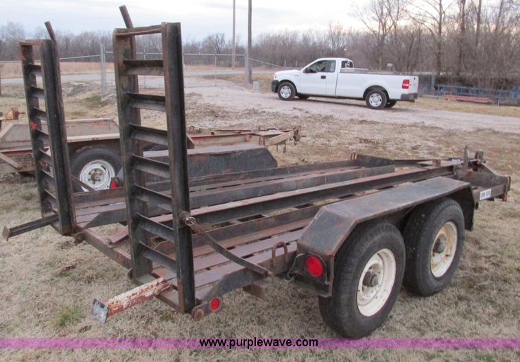 image for item F4283 1977 13' tandem axle trailer