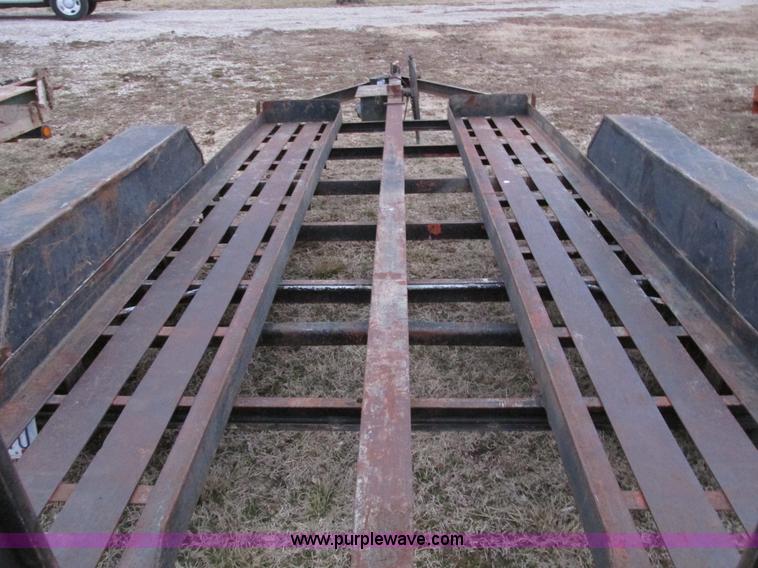 image for item F4283 1977 13' tandem axle trailer