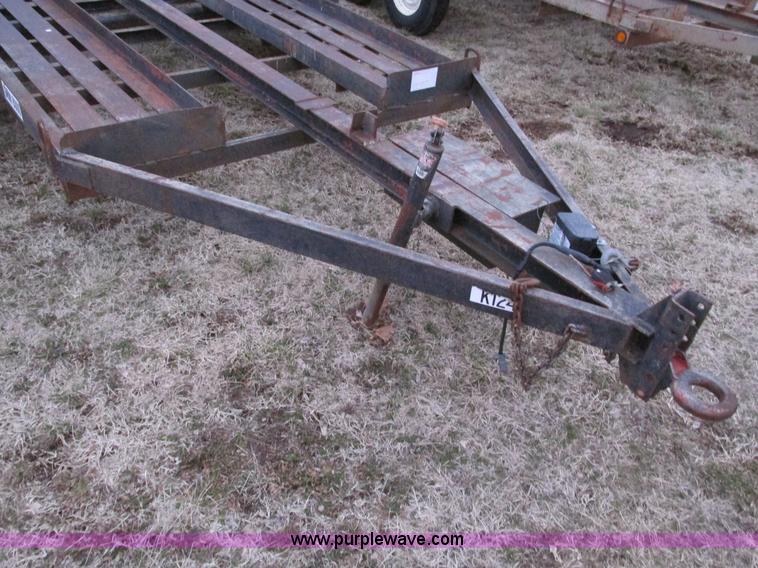 image for item F4283 1977 13' tandem axle trailer