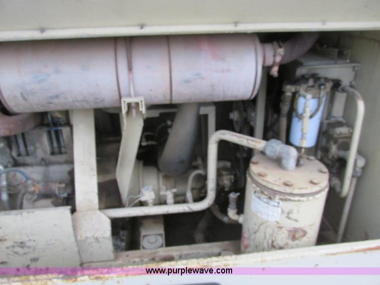 image for item F4285 1986