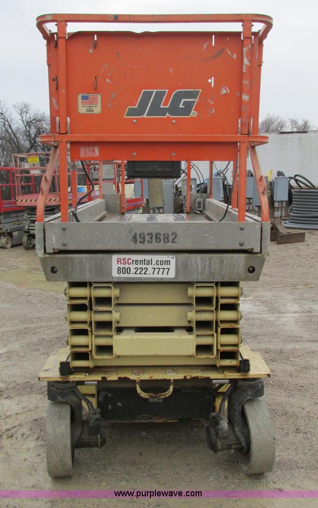 image for item F4286 JLG 3246ES scissor lift