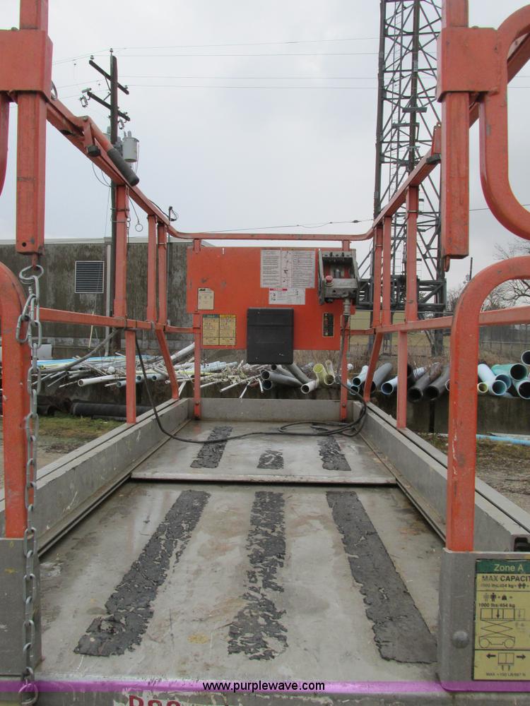 image for item F4286 JLG 3246ES scissor lift