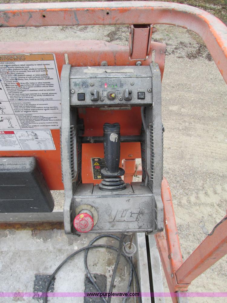 image for item F4286 JLG 3246ES scissor lift