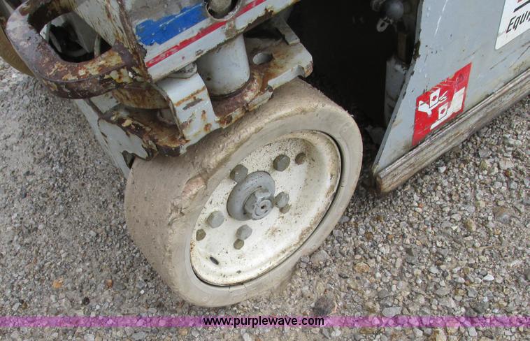 image for item F4287 Skyjack SJ111 3219 scissor lift