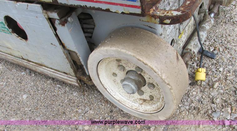 image for item F4287 Skyjack SJ111 3219 scissor lift