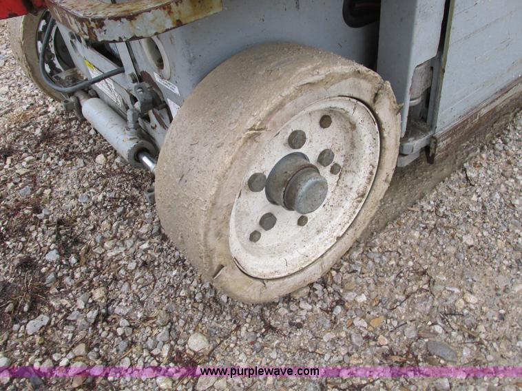 image for item F4288 Skyjack SJ111 3219 scissor lift