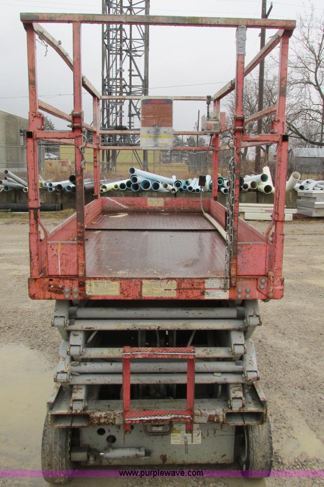 image for item F4289 1995 Skyjack SJ4626 scissor lift