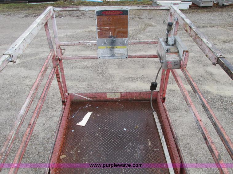 image for item F4289 1995 Skyjack SJ4626 scissor lift