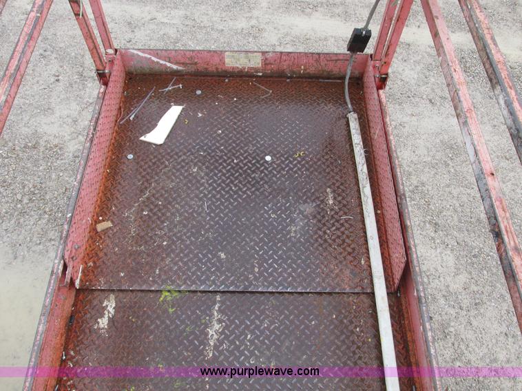 image for item F4289 1995 Skyjack SJ4626 scissor lift