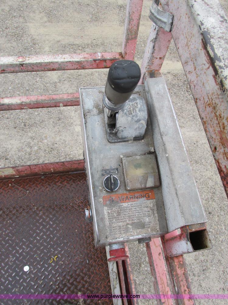 image for item F4289 1995 Skyjack SJ4626 scissor lift