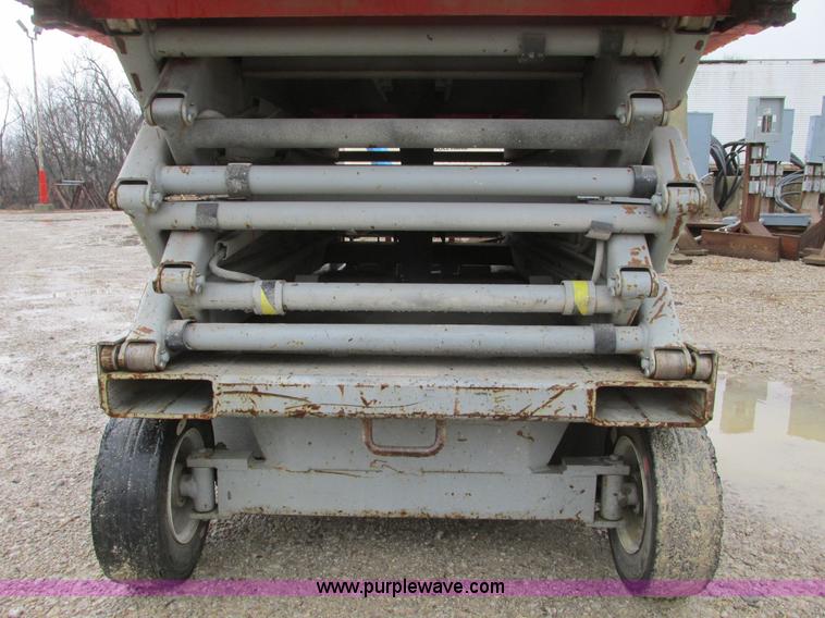 image for item F4289 1995 Skyjack SJ4626 scissor lift
