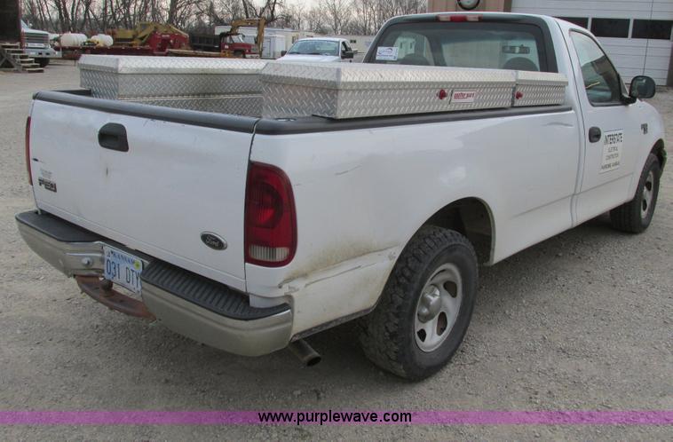 image for item F4290 2000 Ford F150 pickup truck