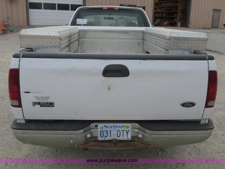 image for item F4290 2000 Ford F150 pickup truck