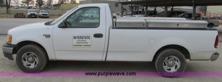 image for item F4290 2000 Ford F150 pickup truck