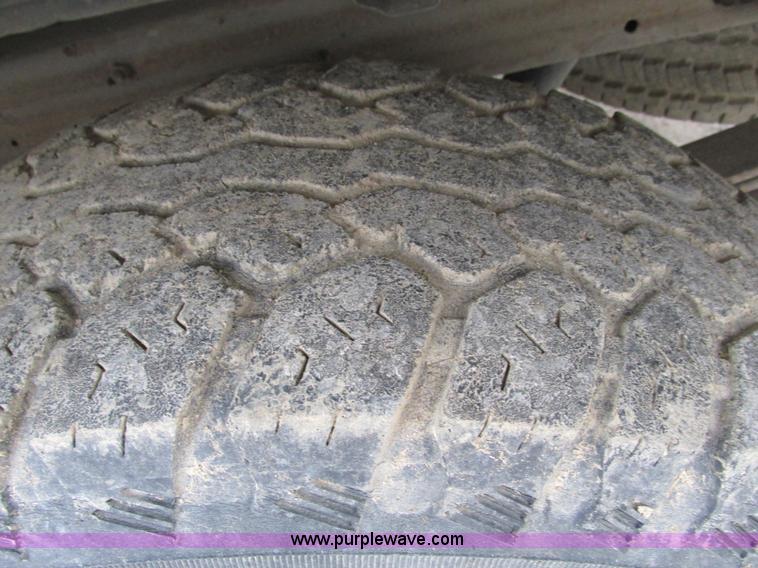 image for item F4290 2000 Ford F150 pickup truck