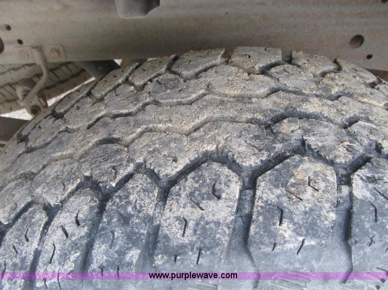 image for item F4290 2000 Ford F150 pickup truck