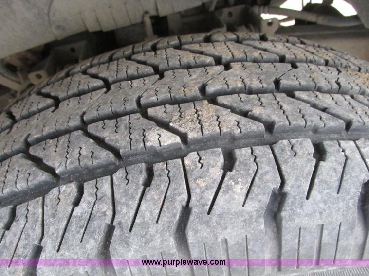 image for item F4290 2000 Ford F150 pickup truck