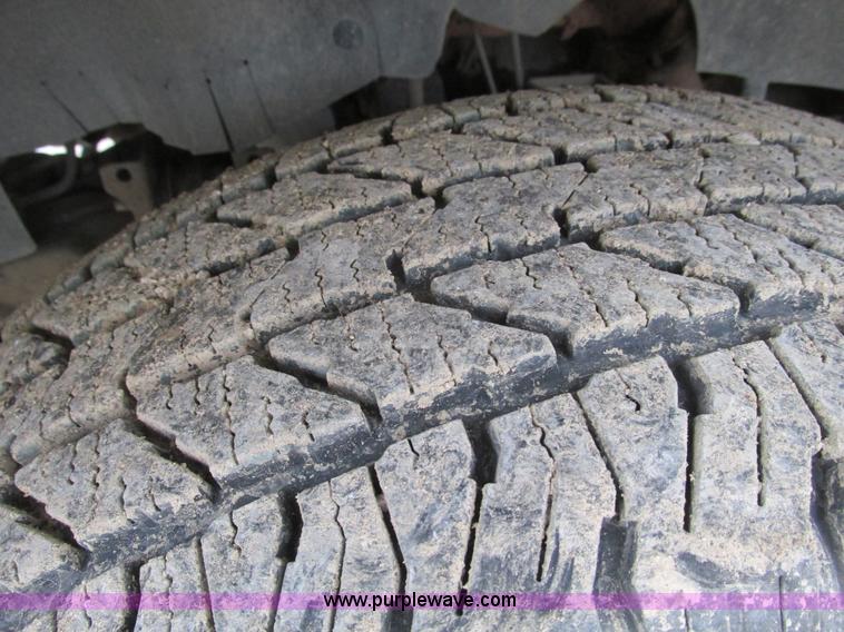 image for item F4290 2000 Ford F150 pickup truck