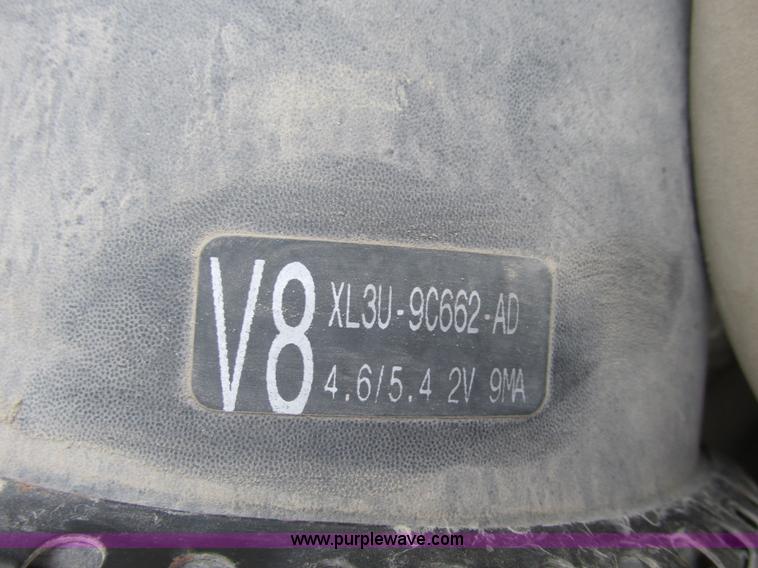 image for item F4290 2000 Ford F150 pickup truck