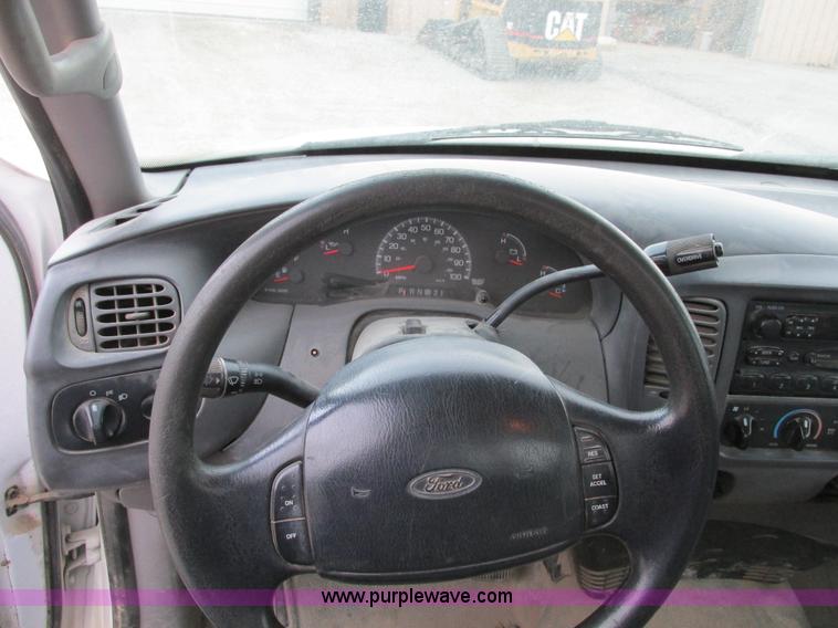 image for item F4290 2000 Ford F150 pickup truck