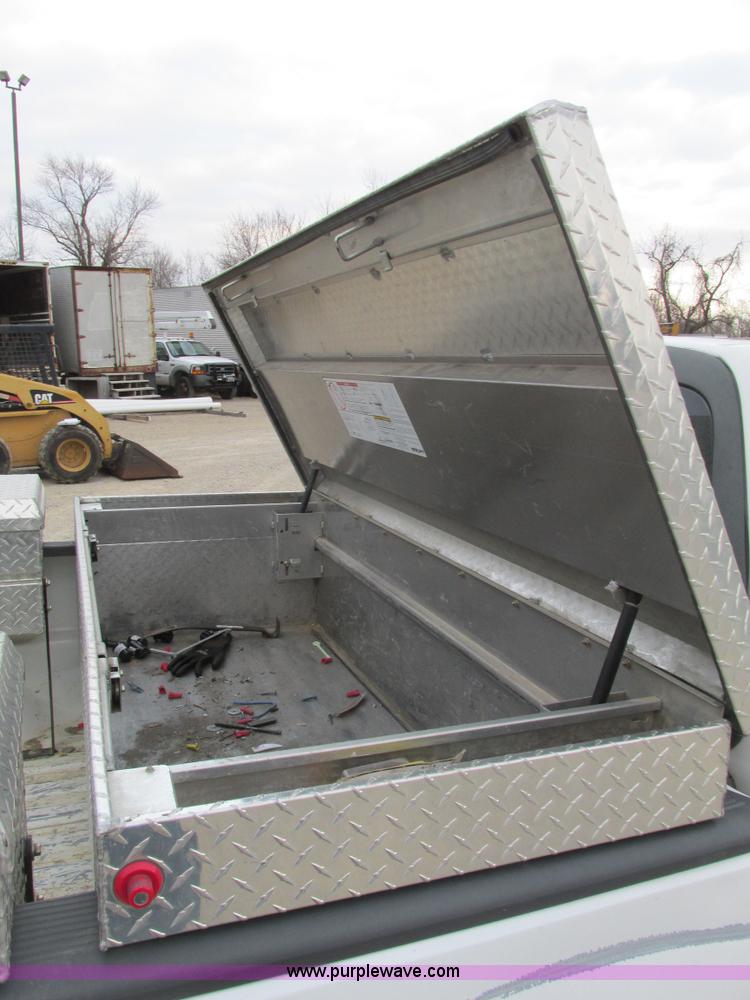 image for item F4290 2000 Ford F150 pickup truck