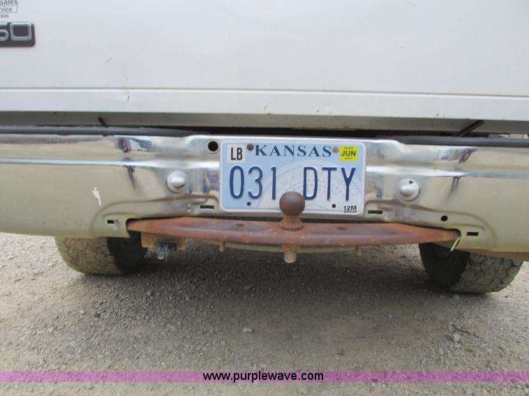 image for item F4290 2000 Ford F150 pickup truck