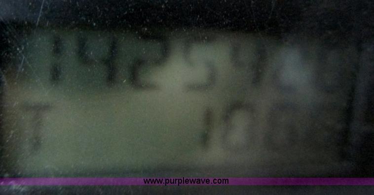 image for item F4292 2005 Ford F150 XL pickup truck