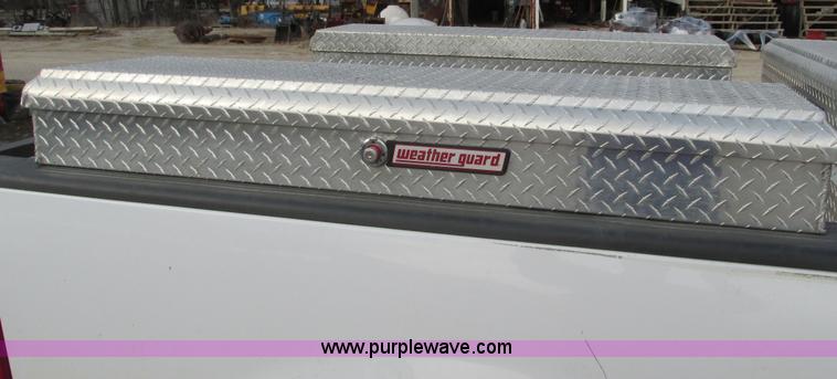 image for item F4292 2005 Ford F150 XL pickup truck