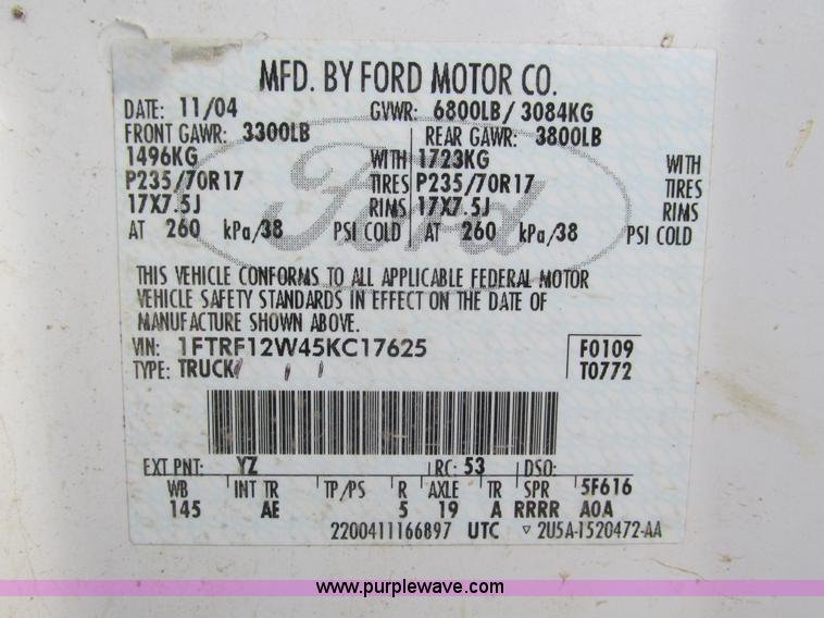 image for item F4292 2005 Ford F150 XL pickup truck