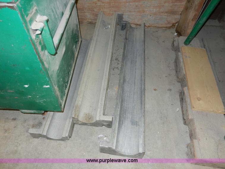 image for item X9062 Greenlee 881/CT Cam Track hydraulic bender