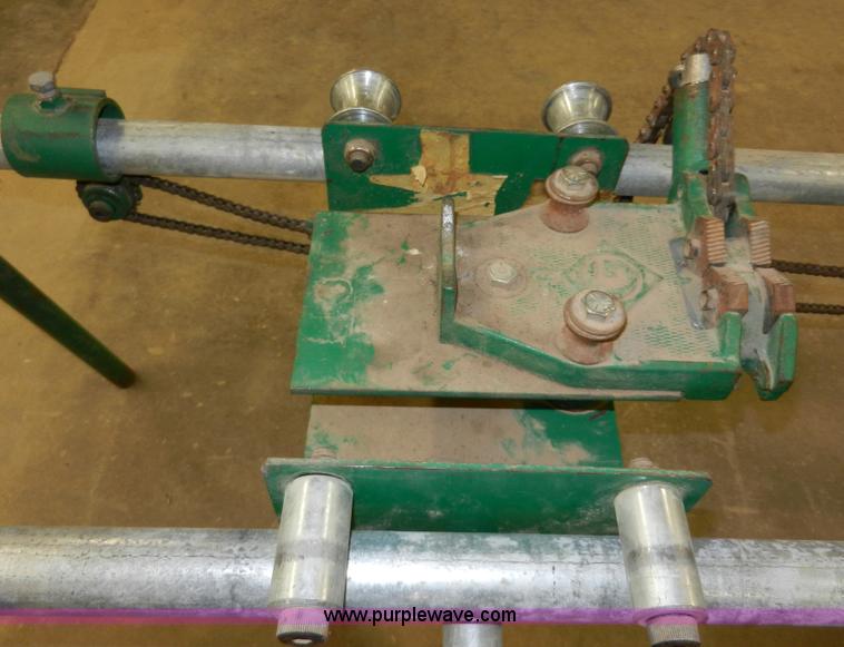 image for item X9063 Greenlee 884 portable hydraulic bender