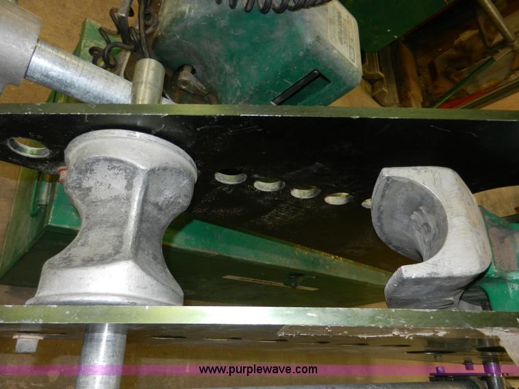 image for item X9063 Greenlee 884 portable hydraulic bender