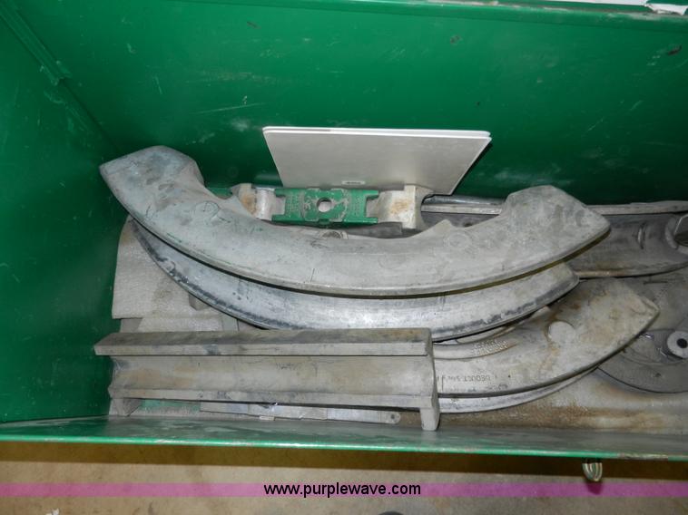 image for item X9063 Greenlee 884 portable hydraulic bender