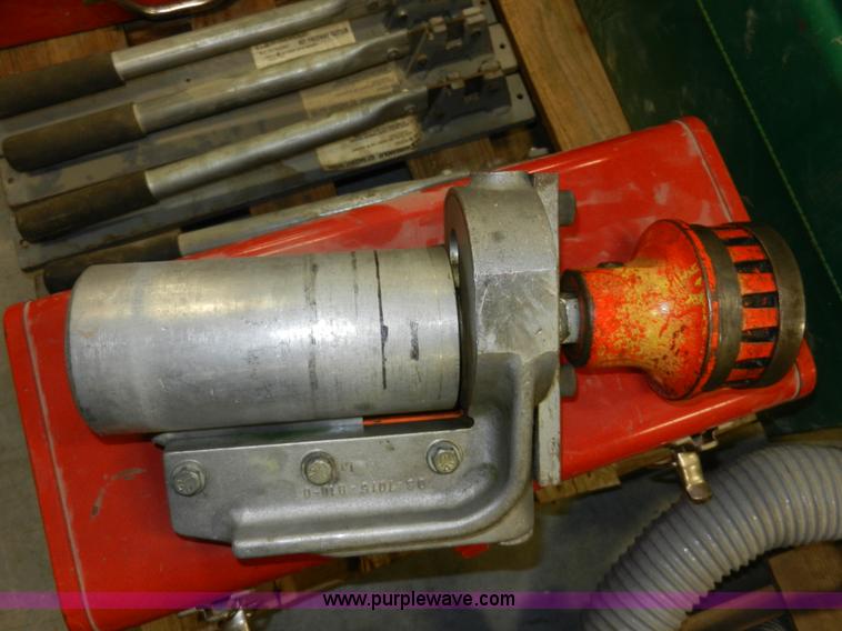 Smith fiberglass tapering tool in Parsons, KS Item X9184 sold