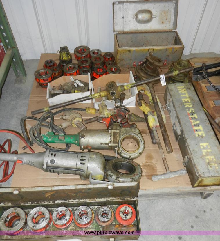 image for item X9196 Assorted pipe threader equipment