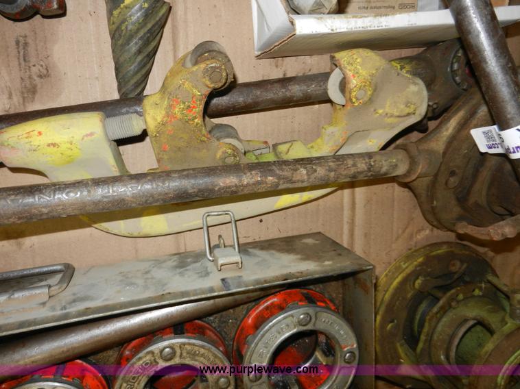 image for item X9196 Assorted pipe threader equipment